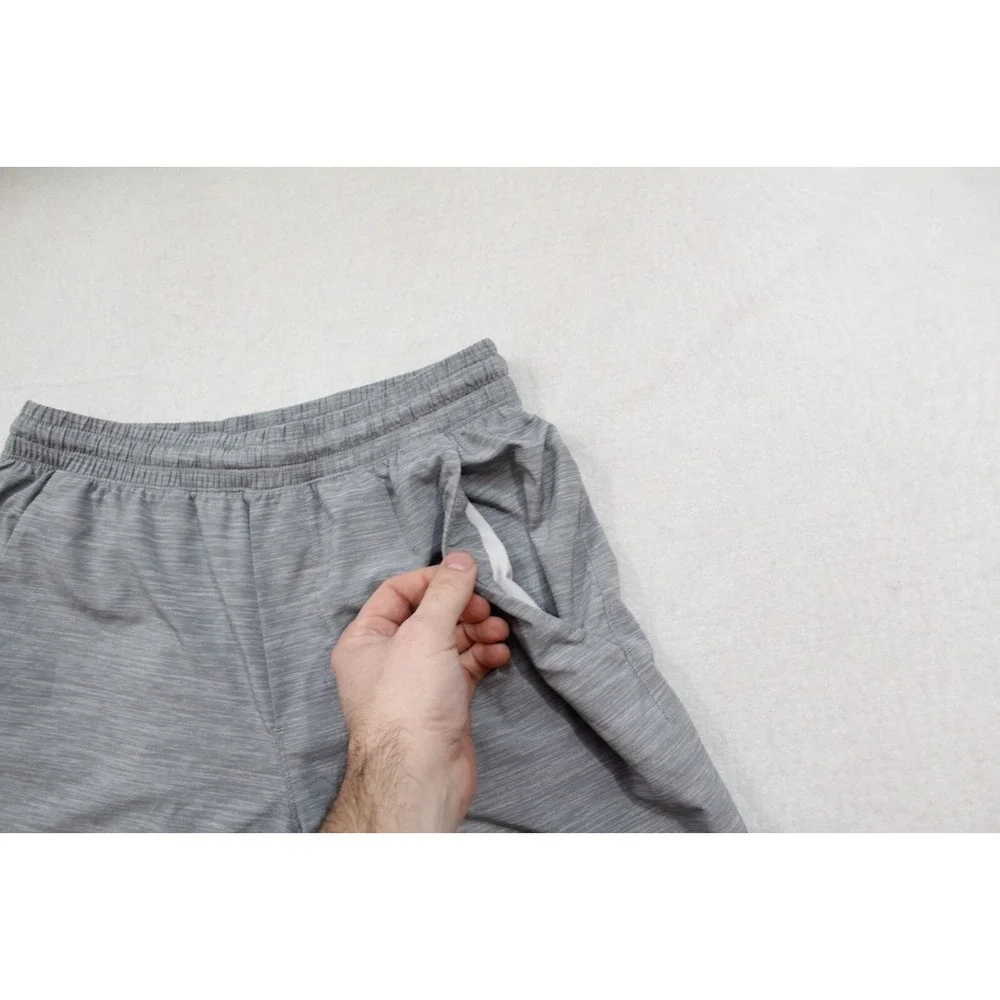 Lululemon Yoga Gym Shorts Gray Performance‎ Wicking Stretch Mens Small x 7
